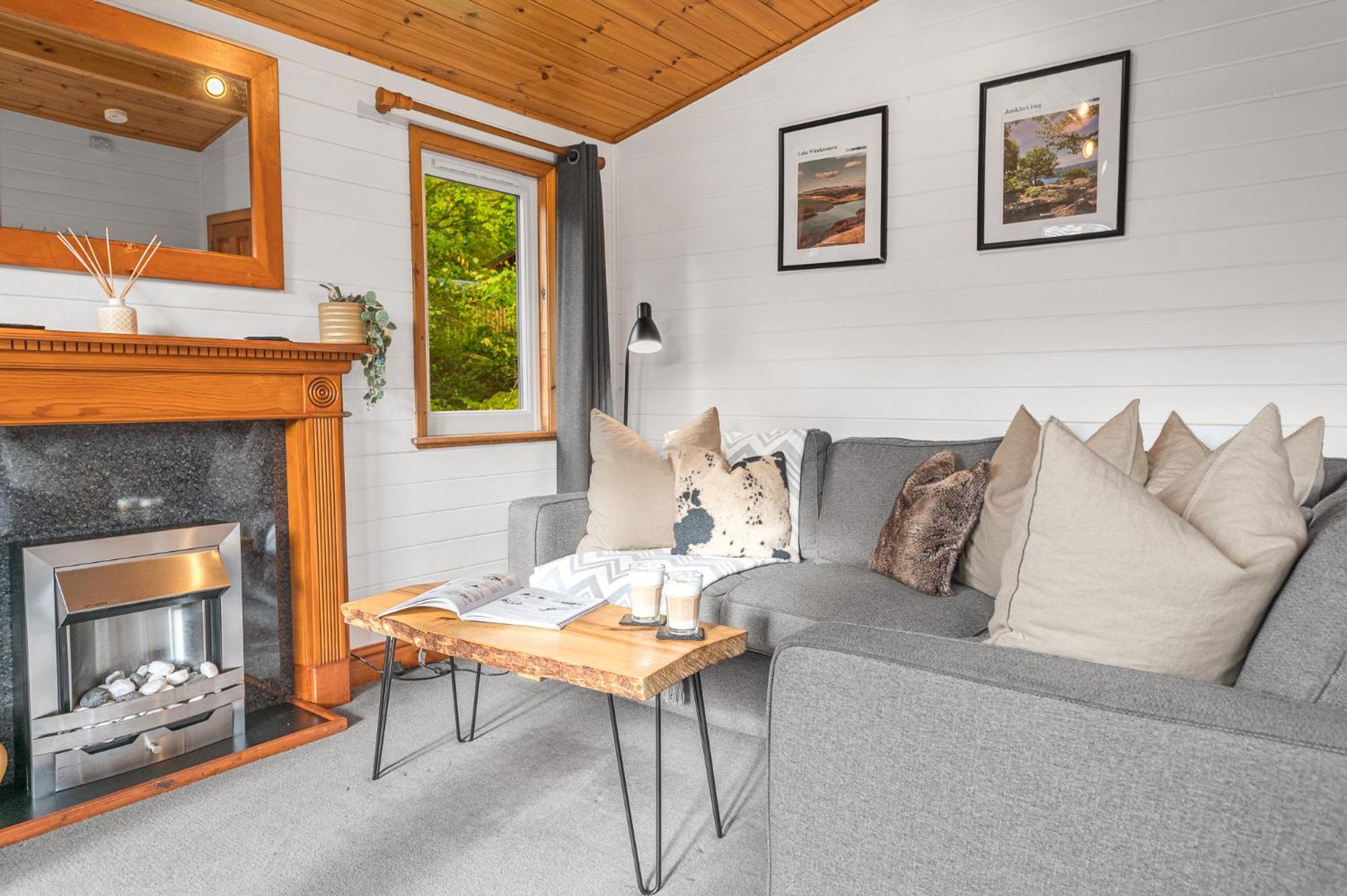 Bowness 45 - 2 Bedroom Lake Windermere Lodge エクステリア 写真