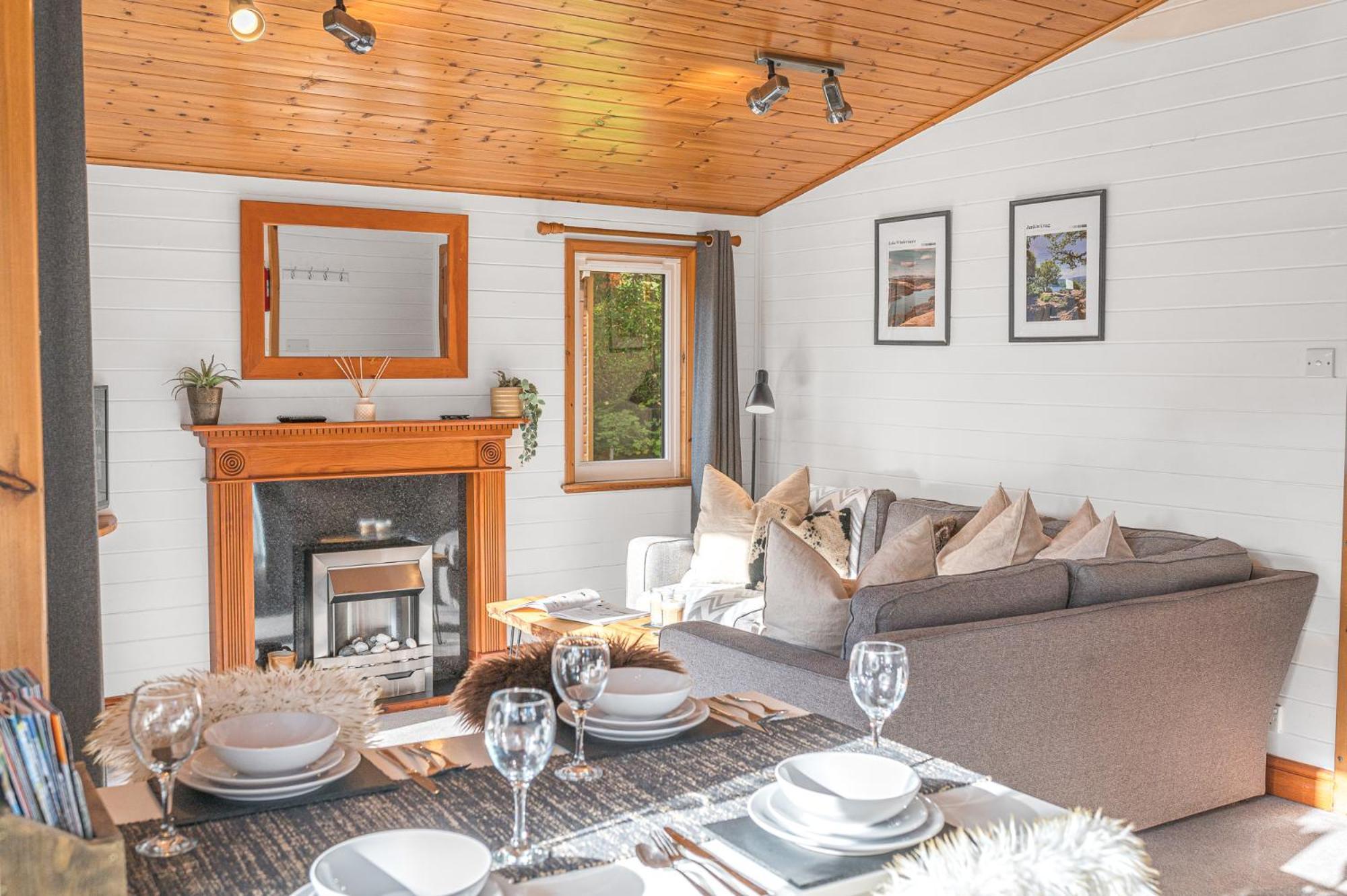 Bowness 45 - 2 Bedroom Lake Windermere Lodge エクステリア 写真
