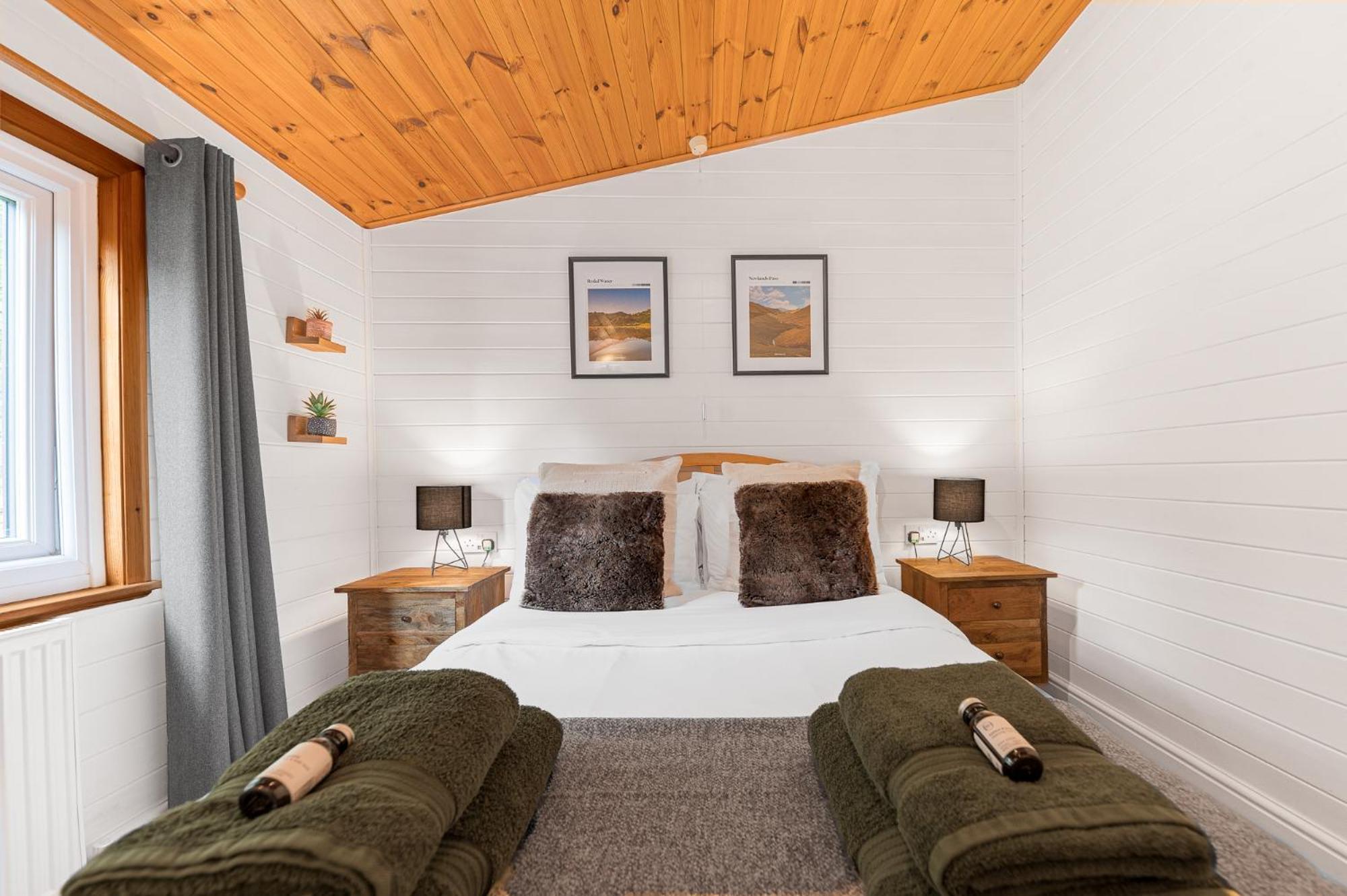 Bowness 45 - 2 Bedroom Lake Windermere Lodge エクステリア 写真